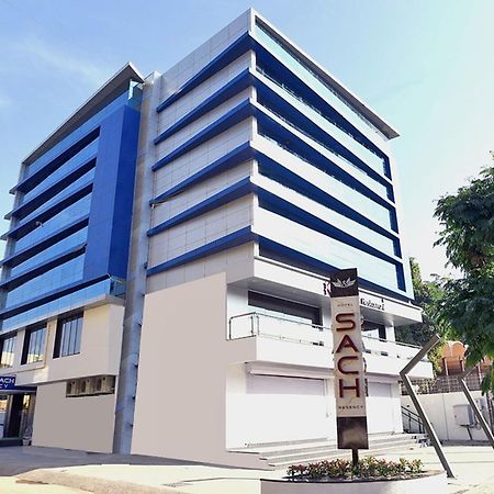 Hotel Sach Regency Ānand Екстериор снимка